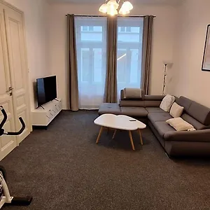 Apartment Center Thomas No1, Prag